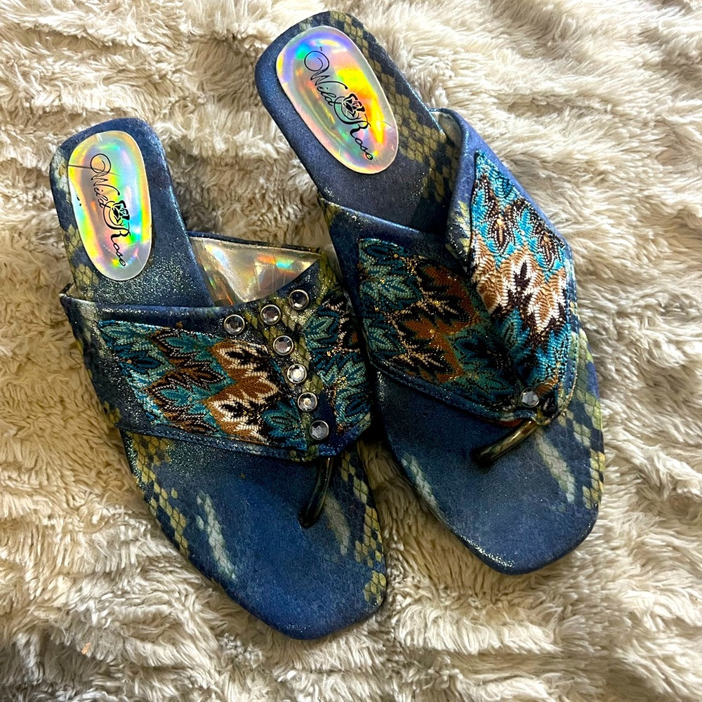 Wild rose 10 silk acrylic peg heel sandals